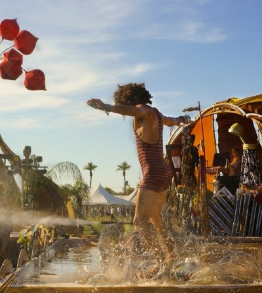 The Business Behind Festival Fashion