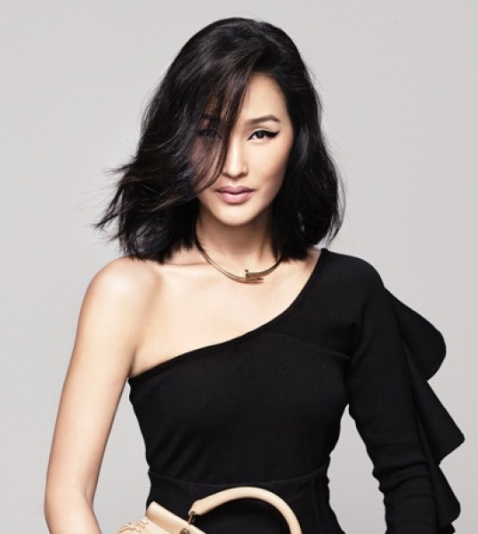 Nicole Warne: The Brains & Beauty of @GaryPepperGirl