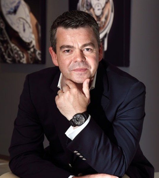 Romain Gauthier Debuts in Hong Kong