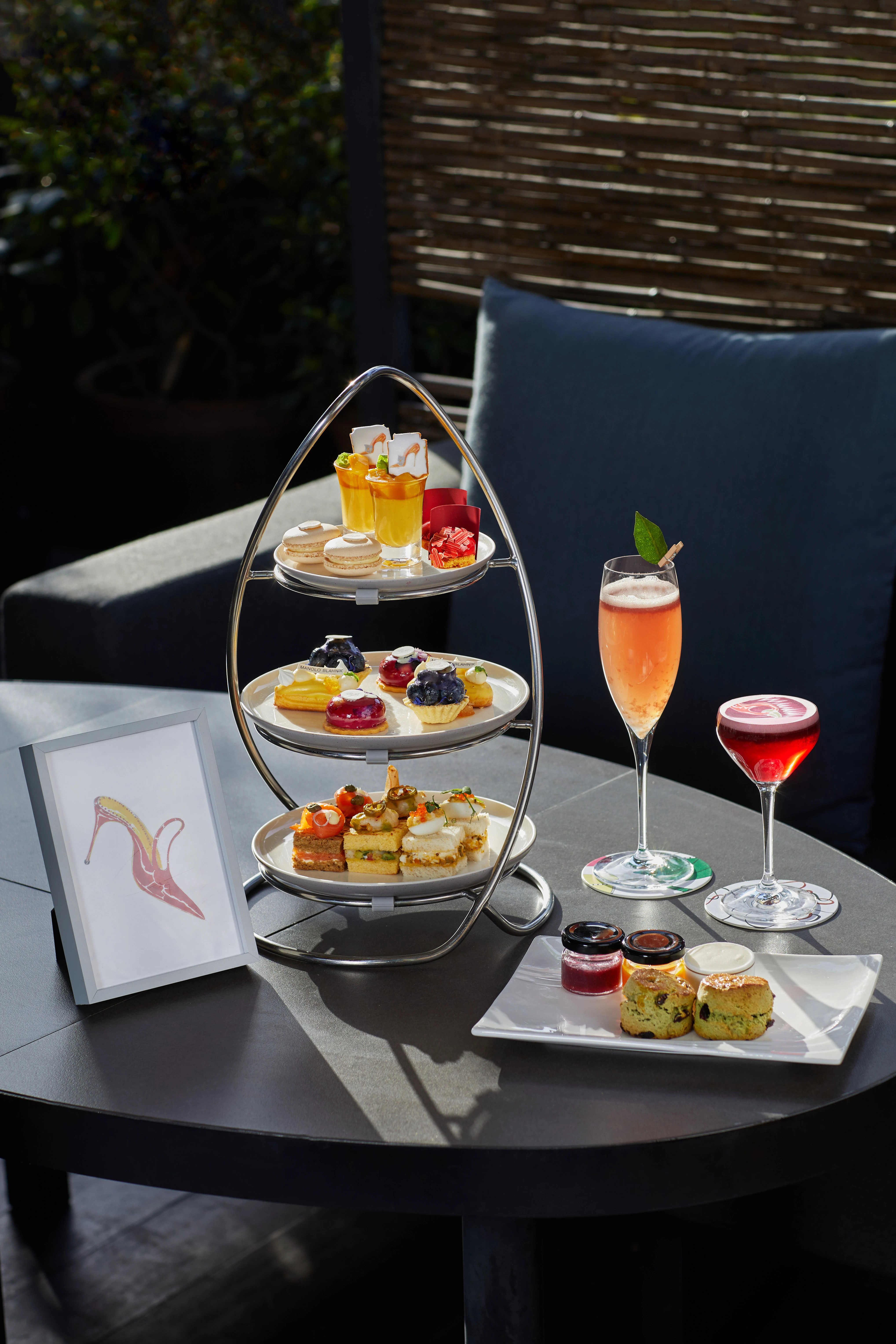 Afternoon tea in collaboration with Manolo Blahnik at Café Gray Deluxe.